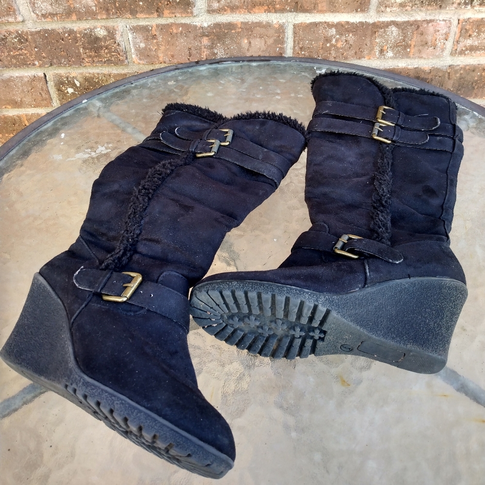 Black Wedge Winter Boots Size 6